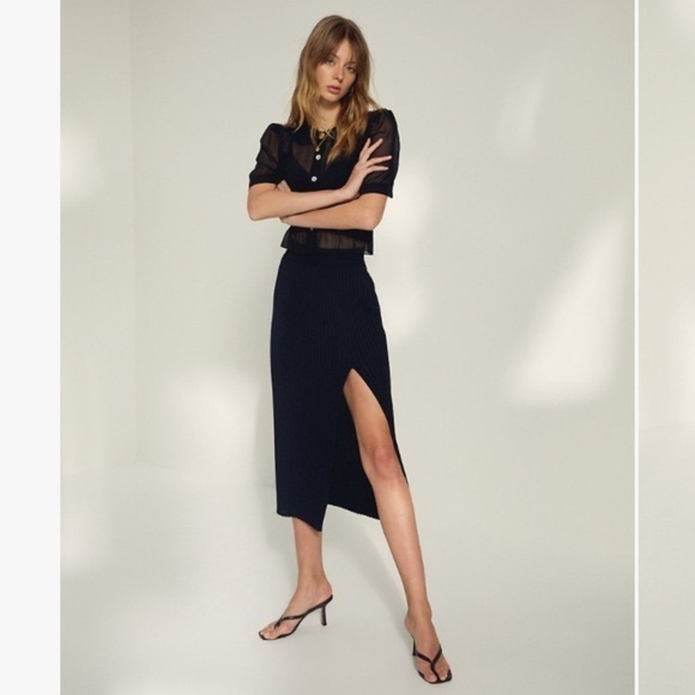 Aritzia Black Midi Skirt